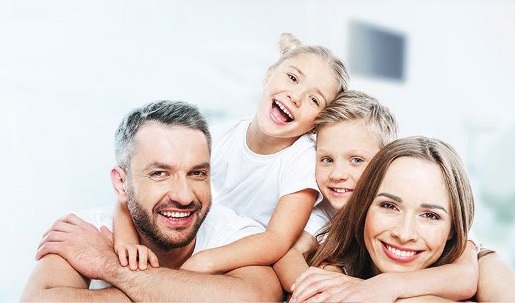 Семейная скидка 5% на лечение зубов!