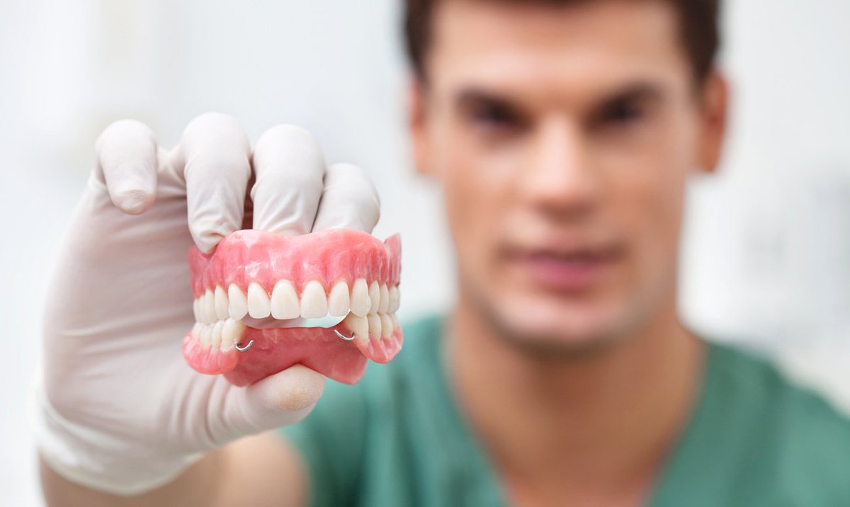 Чем занимается и что лечит стоматолог-ортопед?