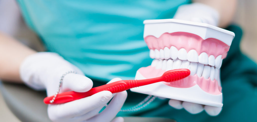 Сколько стоит прием стоматолога-гигиениста?