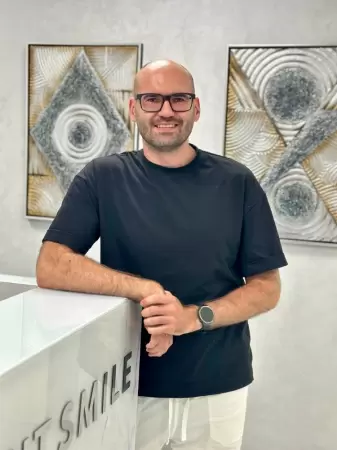 Иванов Василий Олегович